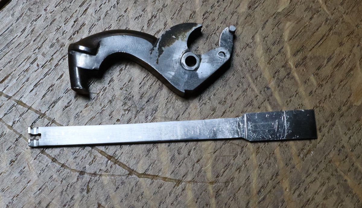 thumbnail image 2 of Vintage Winchester Padlock Key Lock Set – Western Wyatt Earp Collector Metal – GIFT 2 of 6